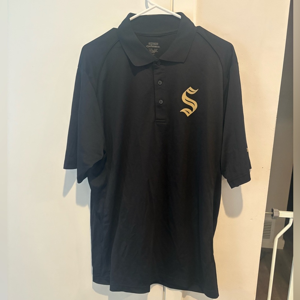 NWOT Seagrams Gin Black Polo Shirt with Gold